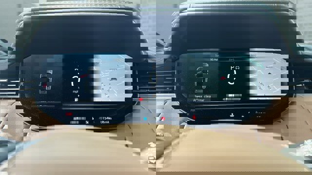 Used 2024 Land Rover Range Rover Sport SE image 28