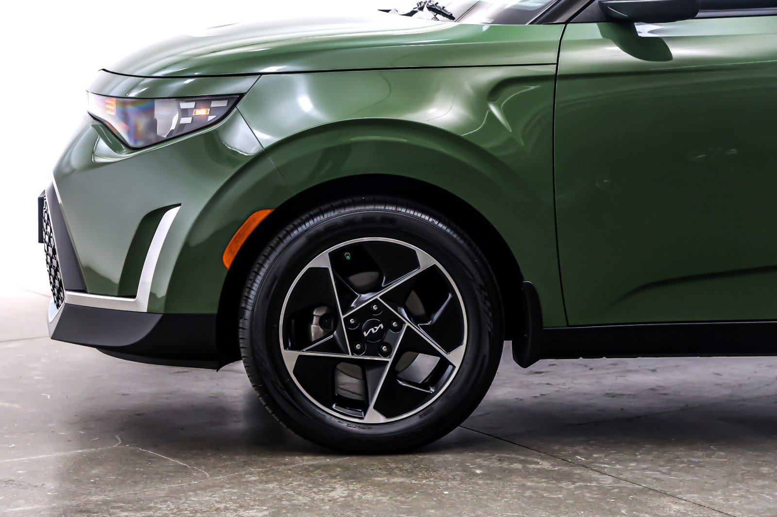 Used 2023 Kia Soul EX image 11