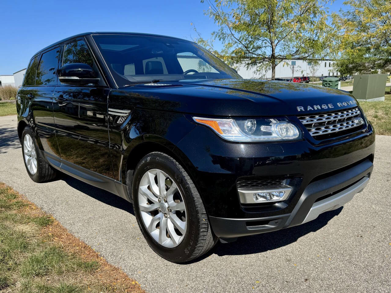 Used 2016 Land Rover Range Rover Sport HSE image 4