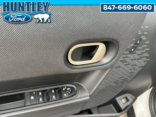 Used 2025 MINI Cooper 4-Door Hardtop image 18