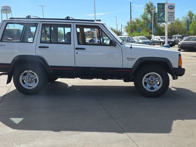 Used 1995 Jeep Cherokee Sport image 4