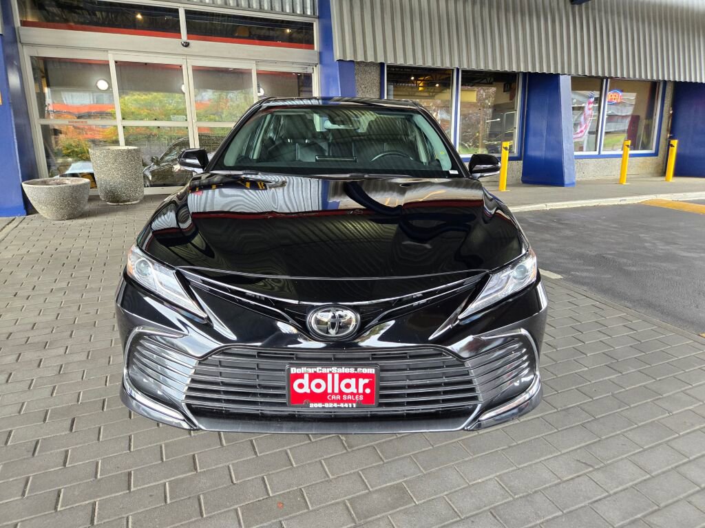 Used 2024 Toyota Camry XLE w/ Cold Weather Package image 2