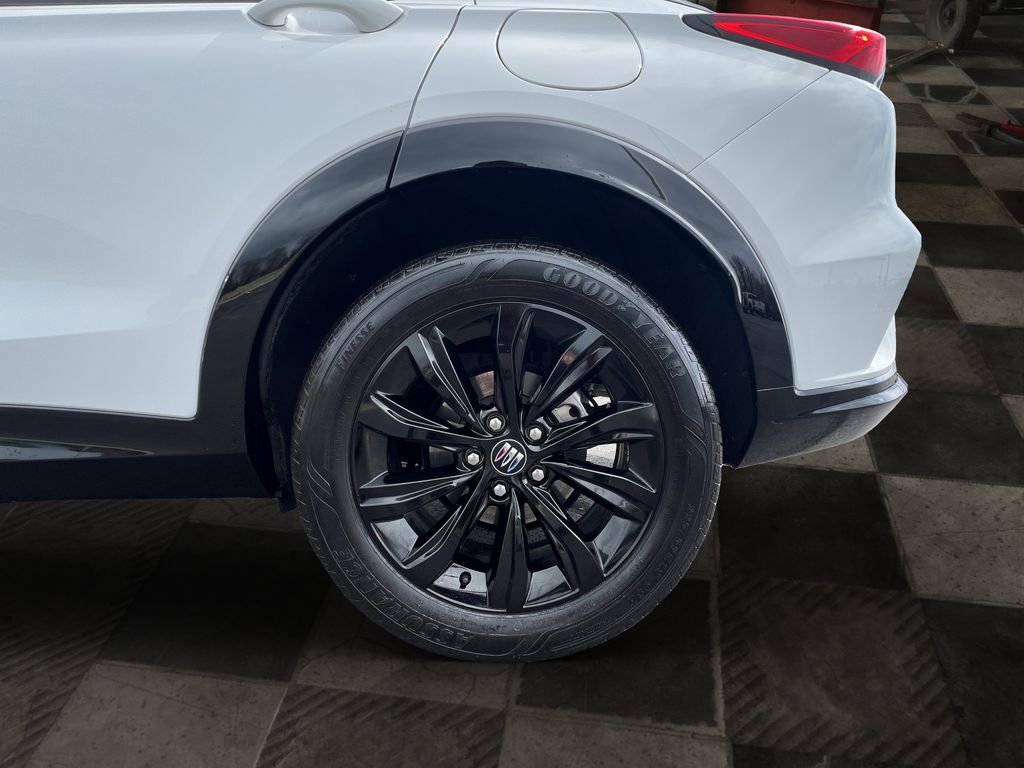 Certified 2025 Buick Envista Sport Touring image 10