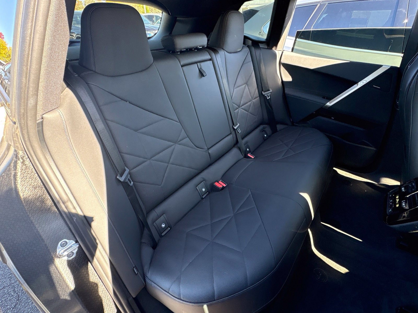 Certified 2024 BMW iX xDrive50 w/ Sport Package AWD/4WD image 20