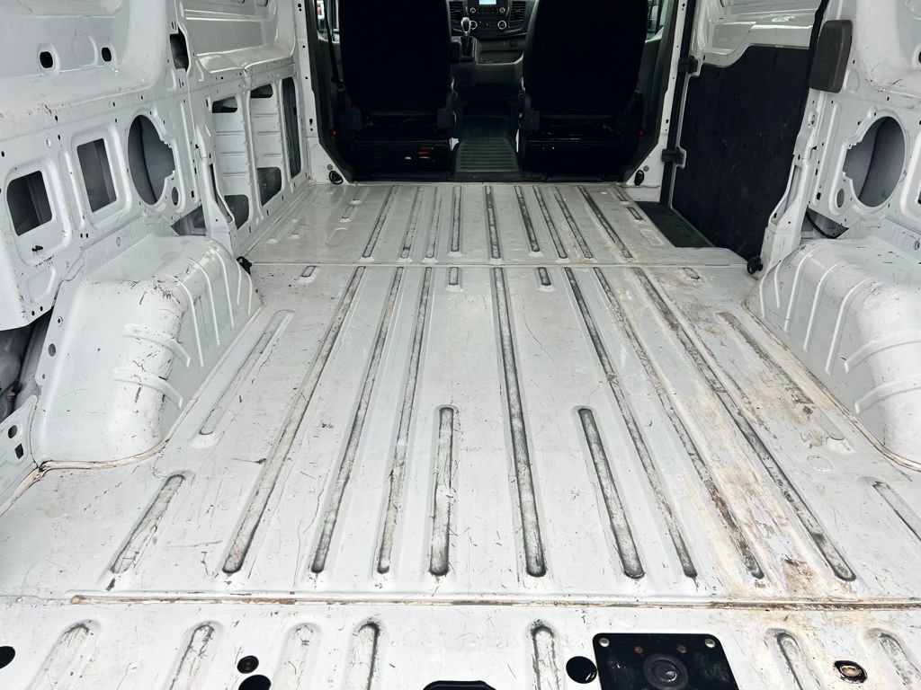 Used 2023 Ford Transit 250 Medium Roof image 16