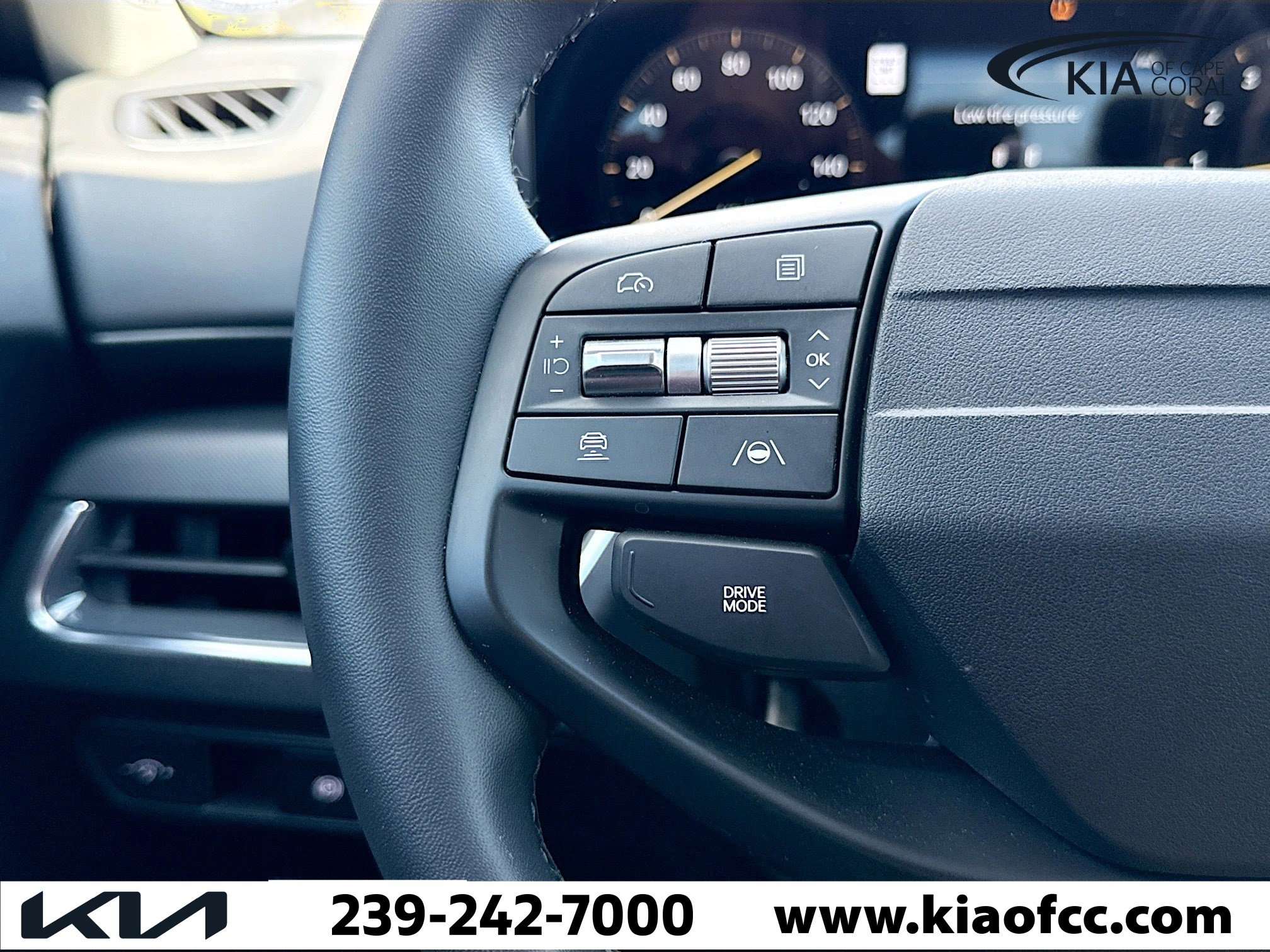 Certified 2025 Kia K4 EX image 33