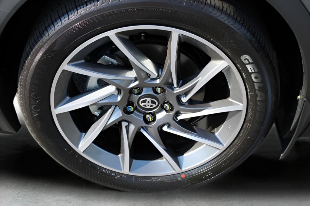 Certified 2026 Toyota C-HR AWD/4WD image 3