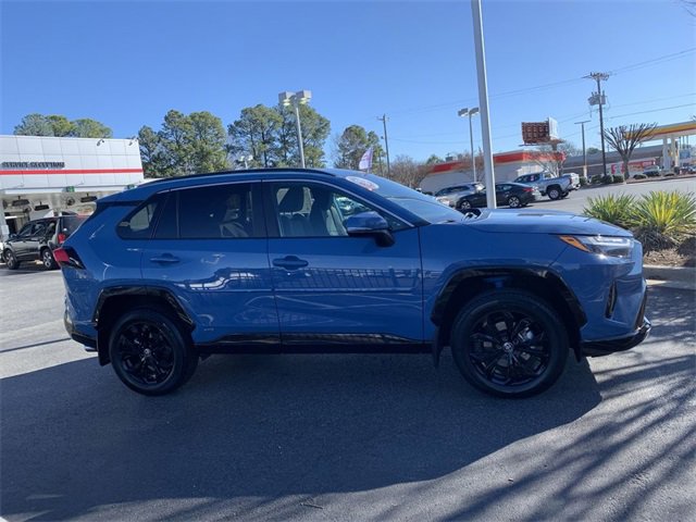 Used 2023 Toyota RAV4 SE image 9