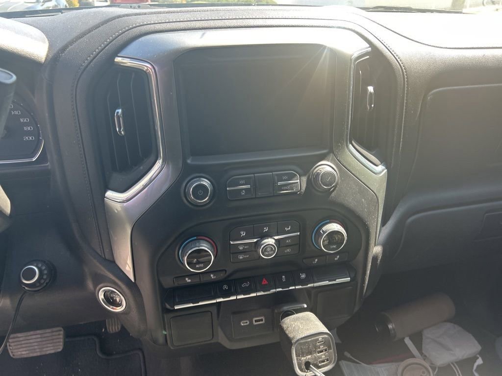 Used 2021 Chevrolet Silverado 1500 LT w/ Bed Protection Package AWD/4WD image 16