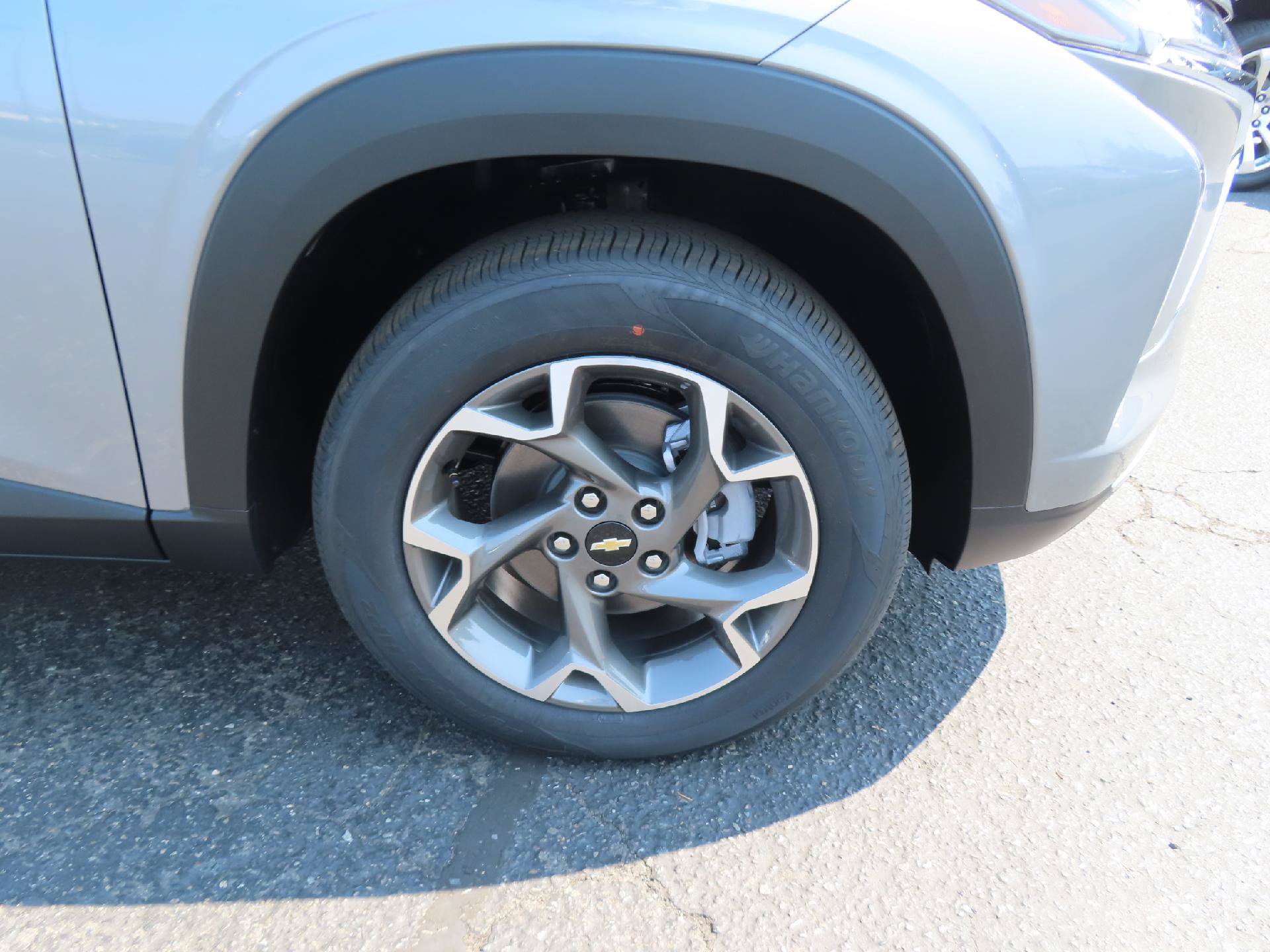New 2026 Chevrolet Trax LT w/ Driver Confidence Package FWD image 10