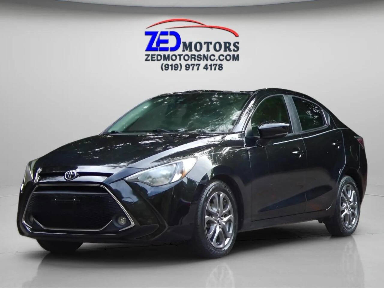 Used 2019 Toyota Yaris XLE image 1