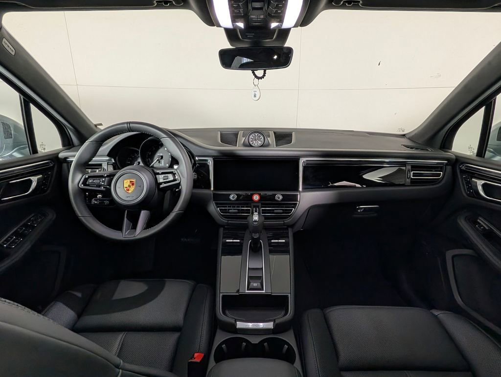 New 2026 Porsche Macan image 20