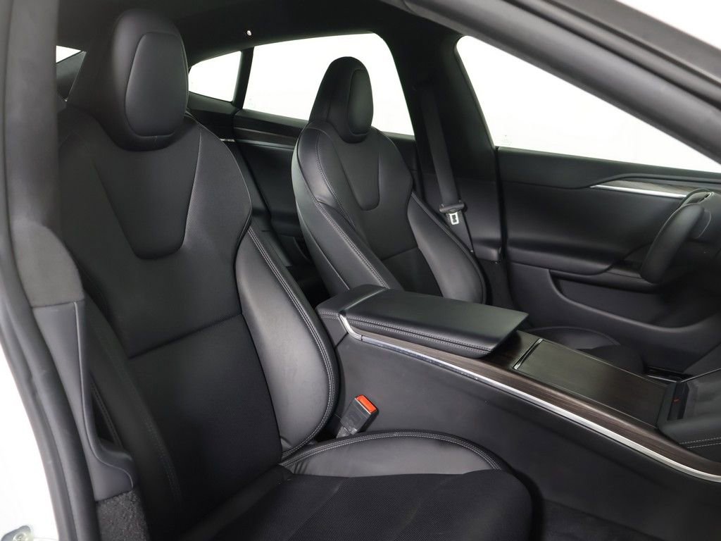 Used 2022 Tesla Model S image 30
