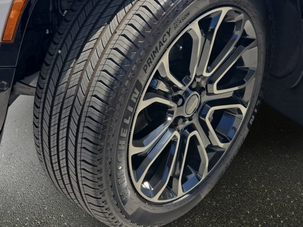 New 2026 Land Rover Defender 110 OCTA AWD/4WD image 33