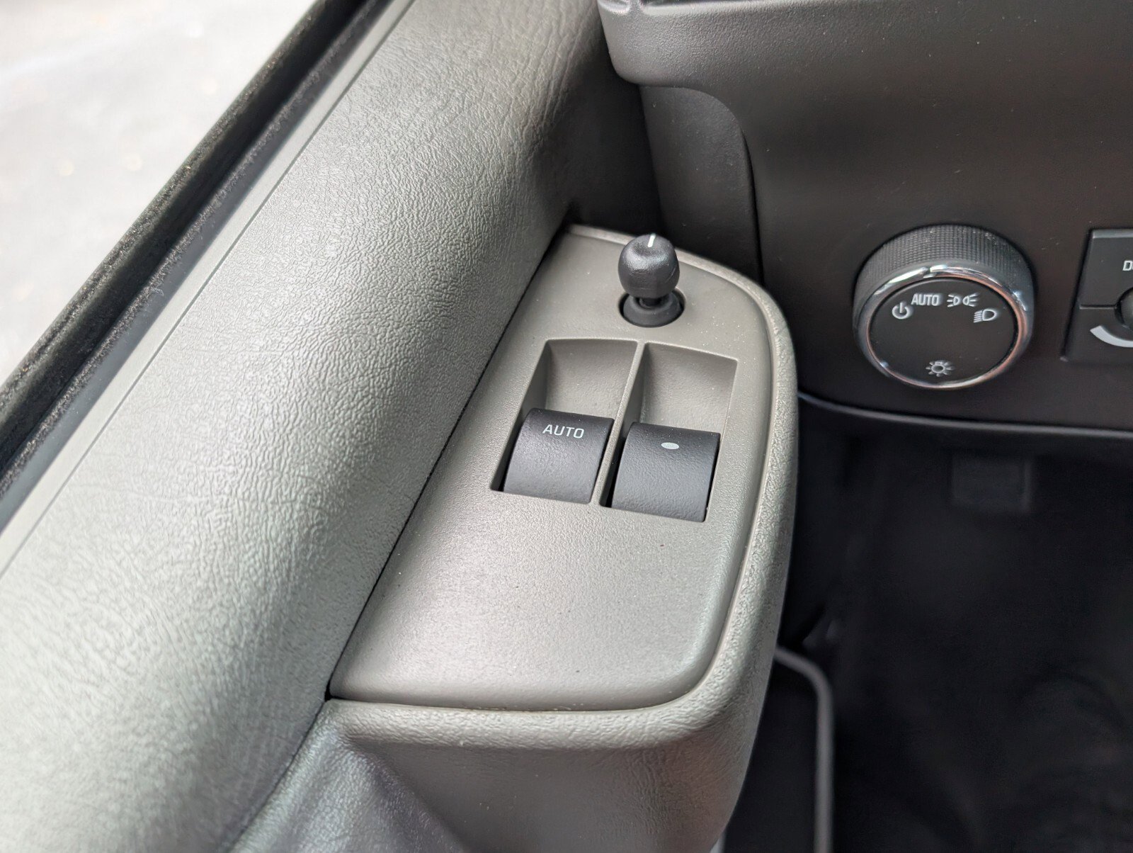 Used 2024 Chevrolet Express 2500 w/ Driver Convenience Package image 30