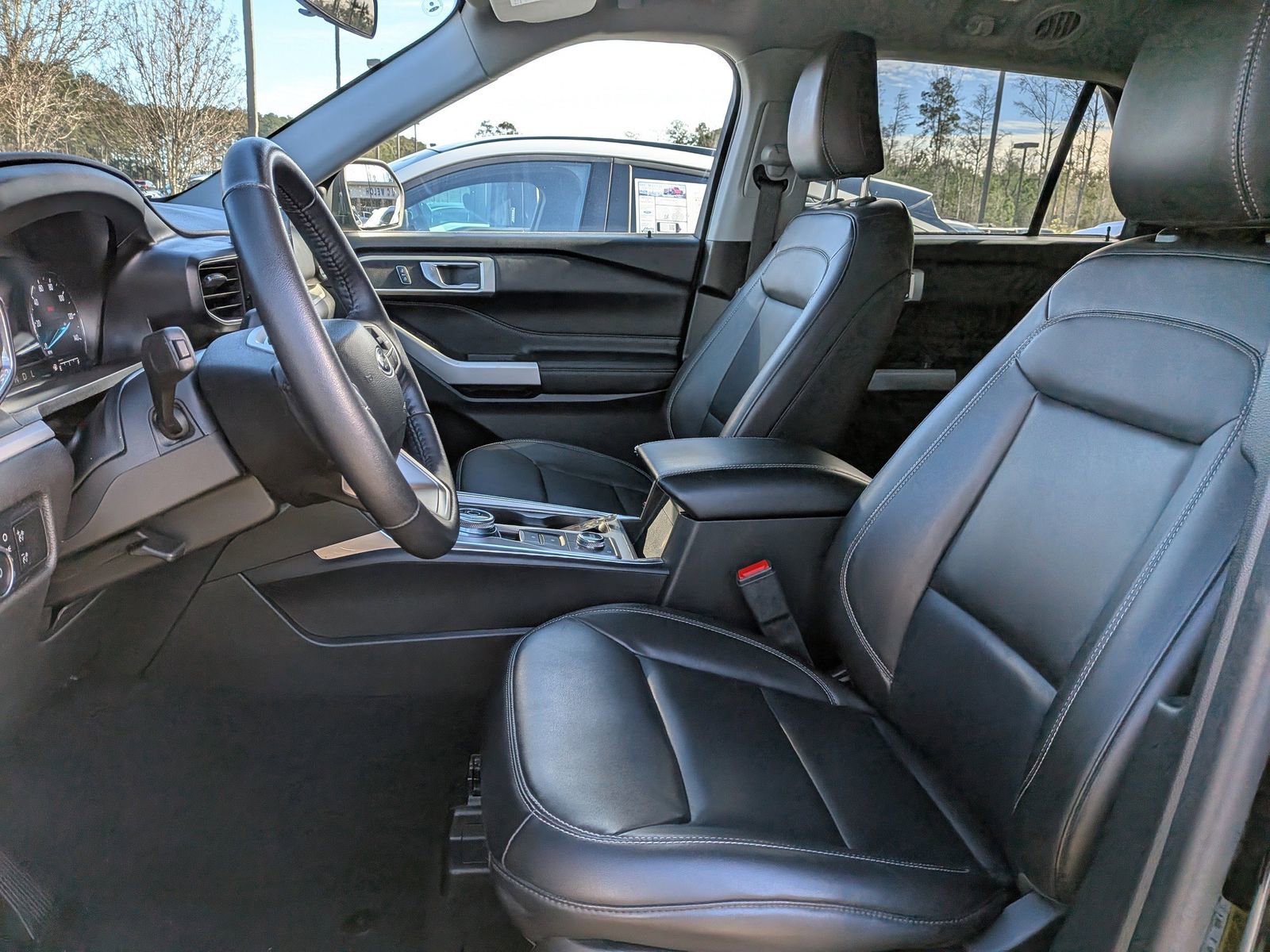 Certified 2023 Ford Explorer XLT w/ Equipment Group 202A AWD/4WD image 23