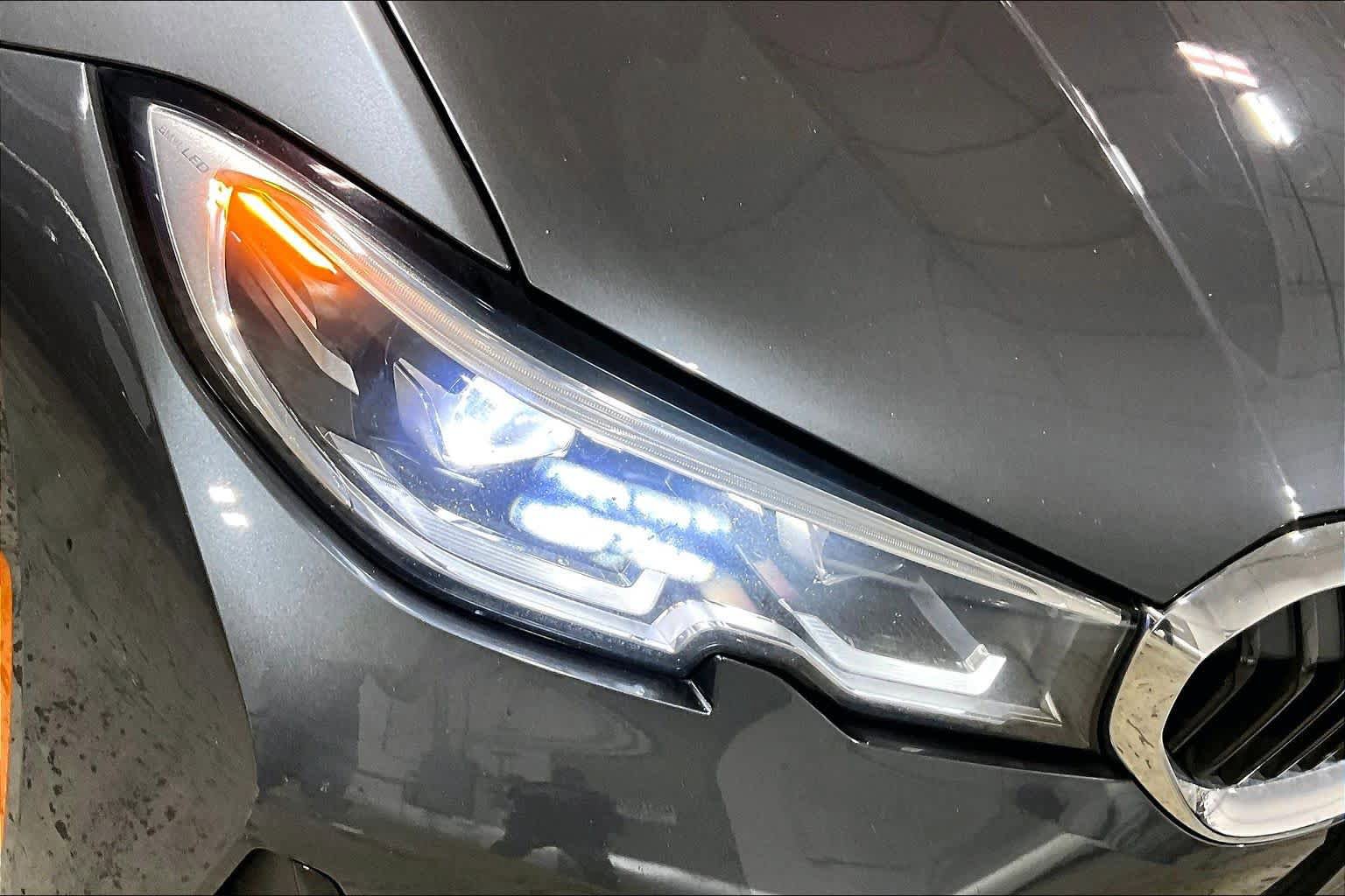 Used 2021 BMW 330i xDrive Sedan w/ Premium Package AWD/4WD image 27