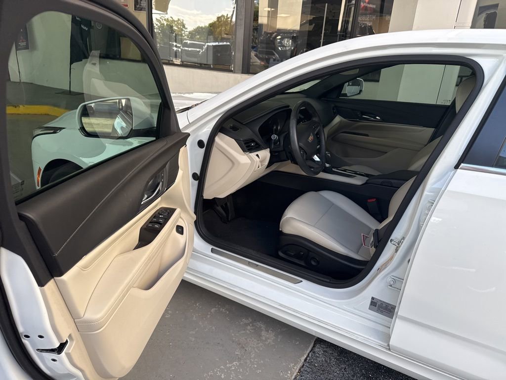 Used 2024 Cadillac CT4 Luxury RWD image 8