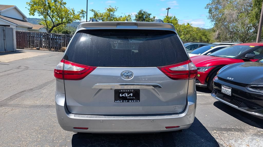 Used 2015 Toyota Sienna Limited Premium AWD/4WD image 4