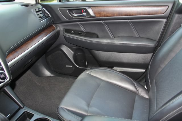 Used 2018 Subaru Outback 2.5i Limited AWD/4WD image 32