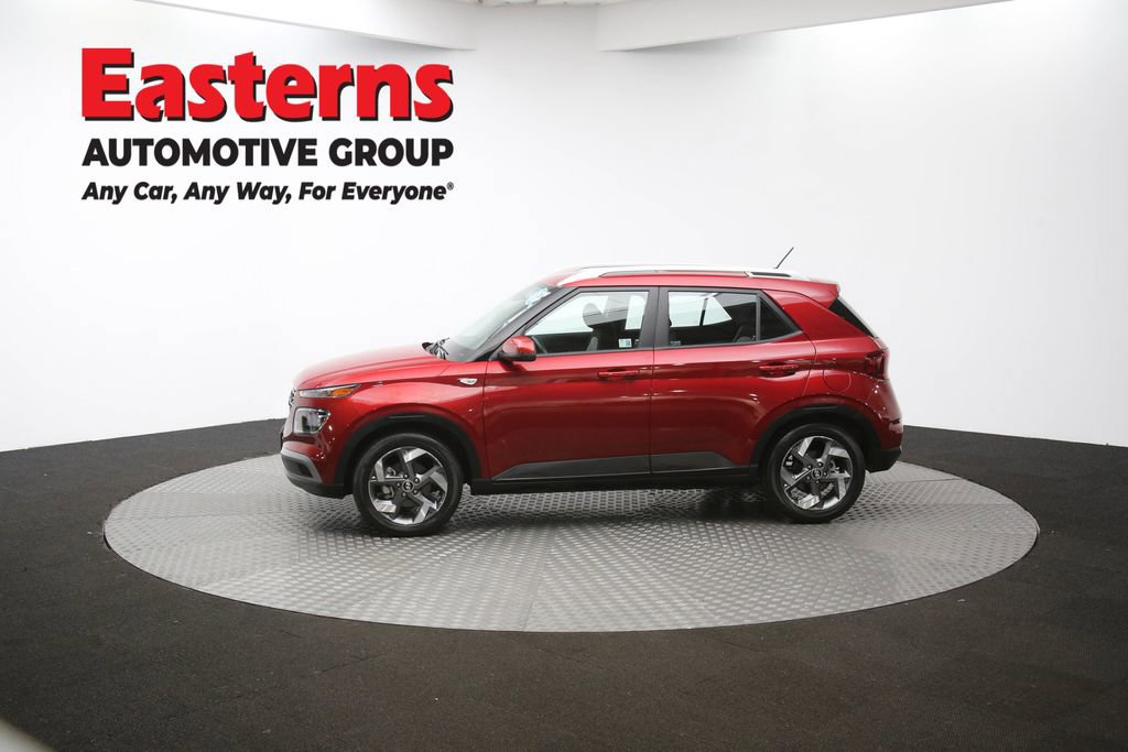 Used 2024 Hyundai Venue SEL image 59