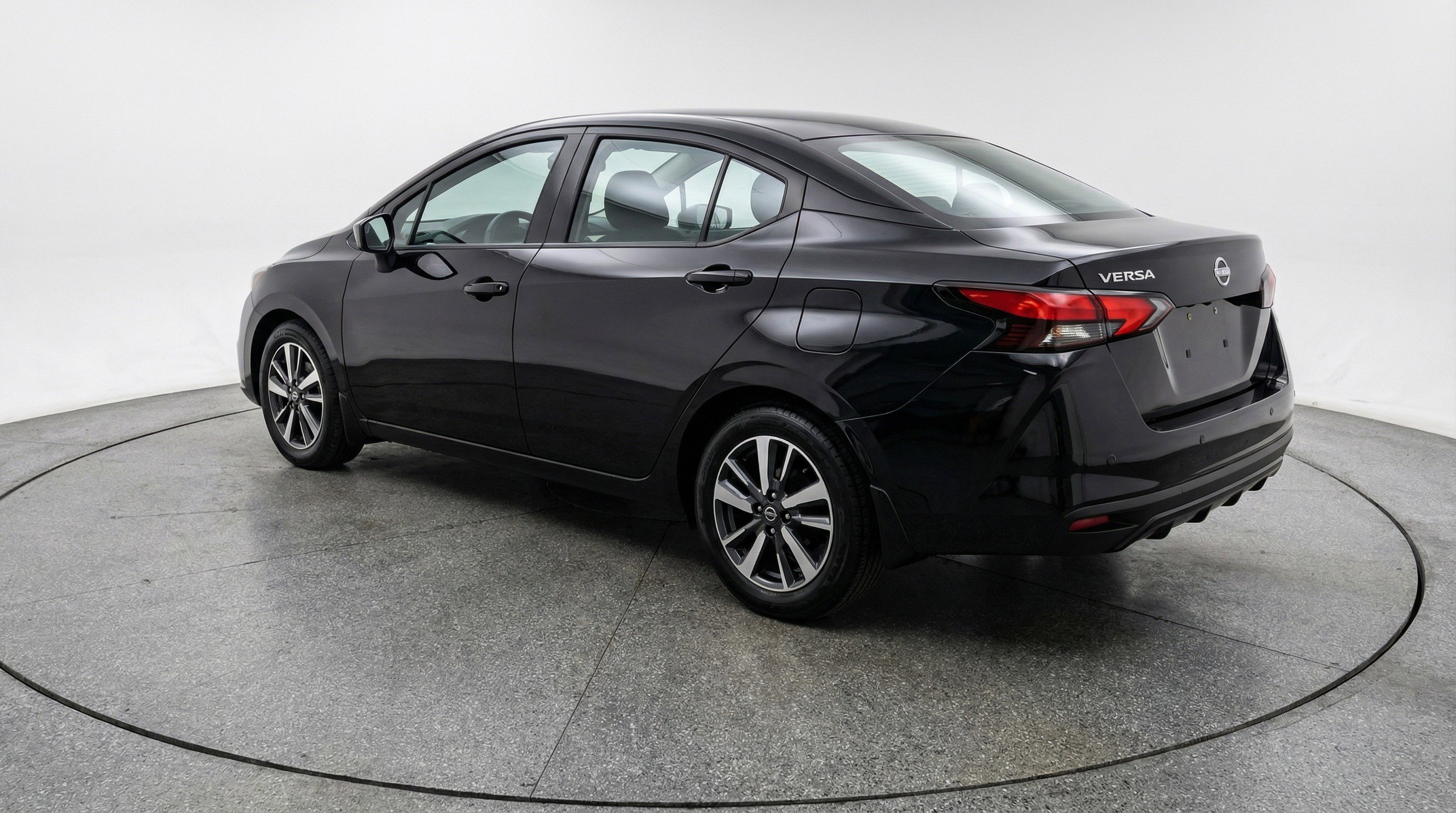 Used 2025 Nissan Versa SV FWD image 6