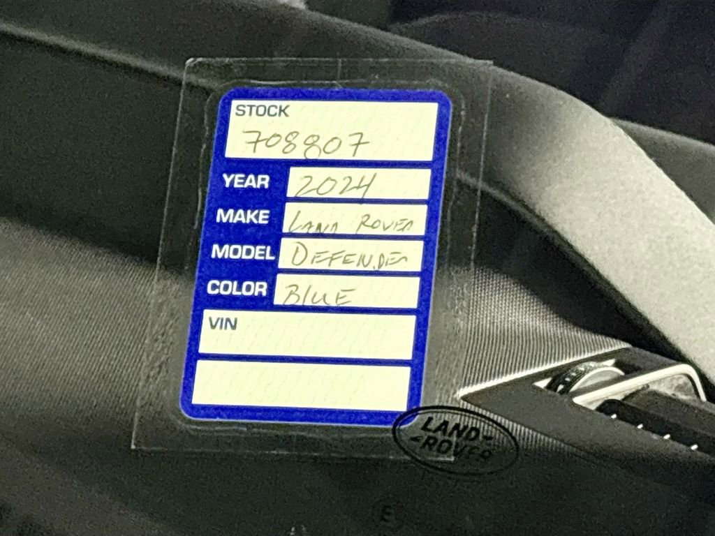 Used 2024 Land Rover Defender 110 S image 26