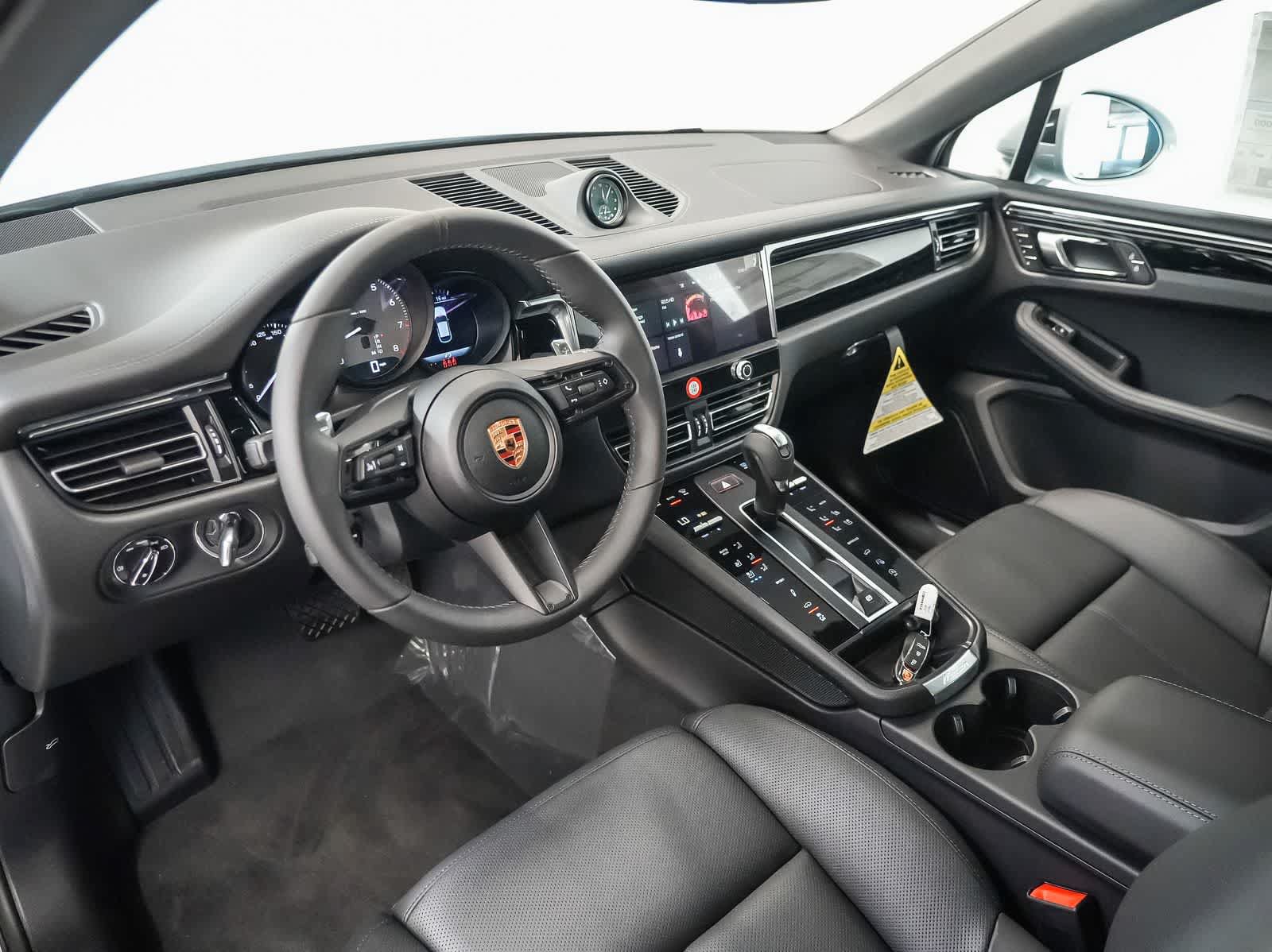 New 2026 Porsche Macan S AWD/4WD image 4