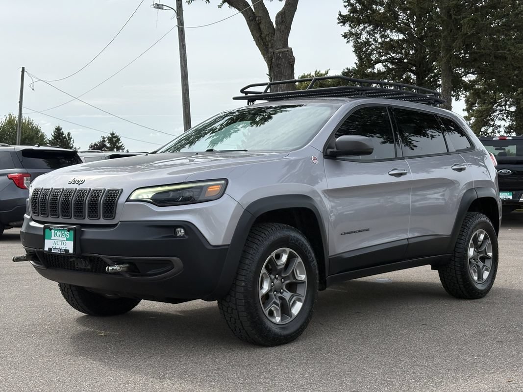 Used 2019 Jeep Cherokee Trailhawk AWD/4WD image 4
