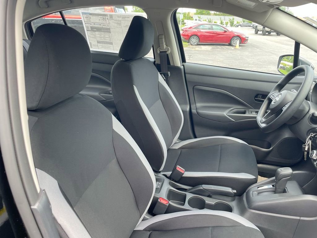 New 2025 Nissan Versa S w/ Trunk Package FWD image 33