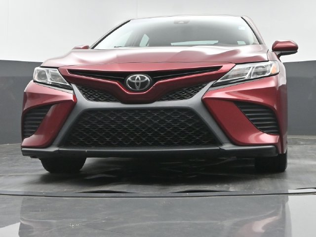 Used 2018 Toyota Camry SE w/ Moonroof Package FWD image 20