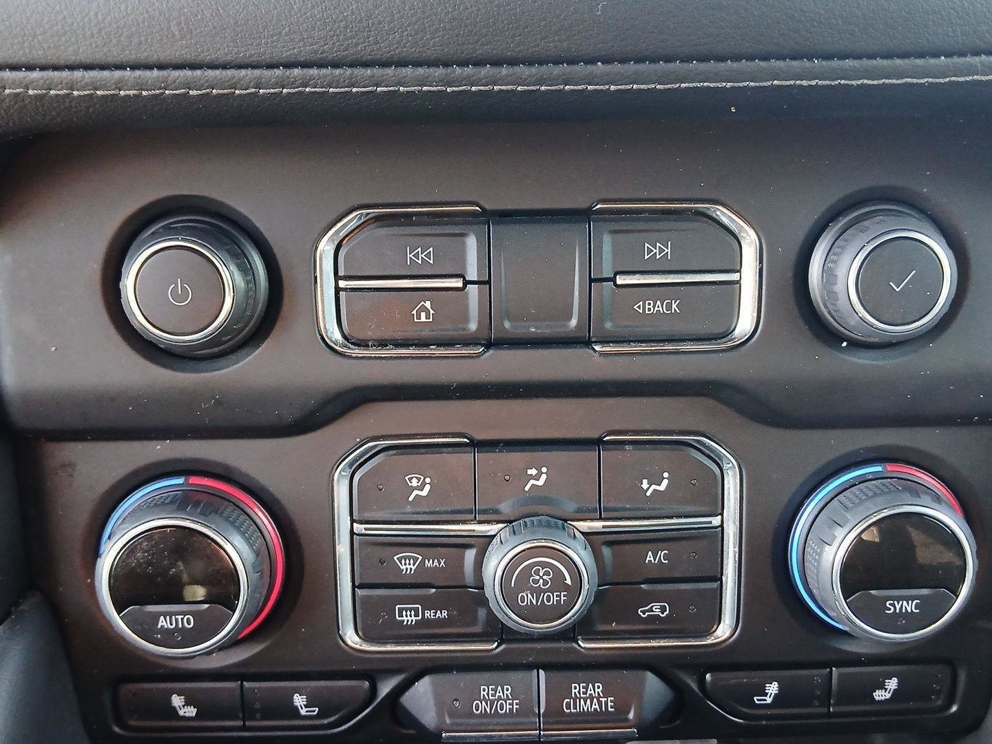 Used 2024 Chevrolet Tahoe Z71 image 15