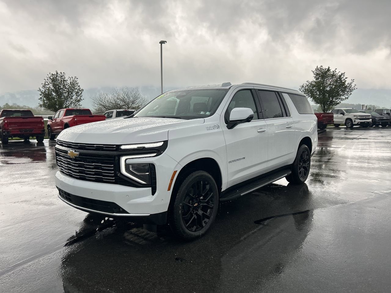 New 2026 Chevrolet Suburban High Country w/ Sun And Tow Package AWD/4WD image 3
