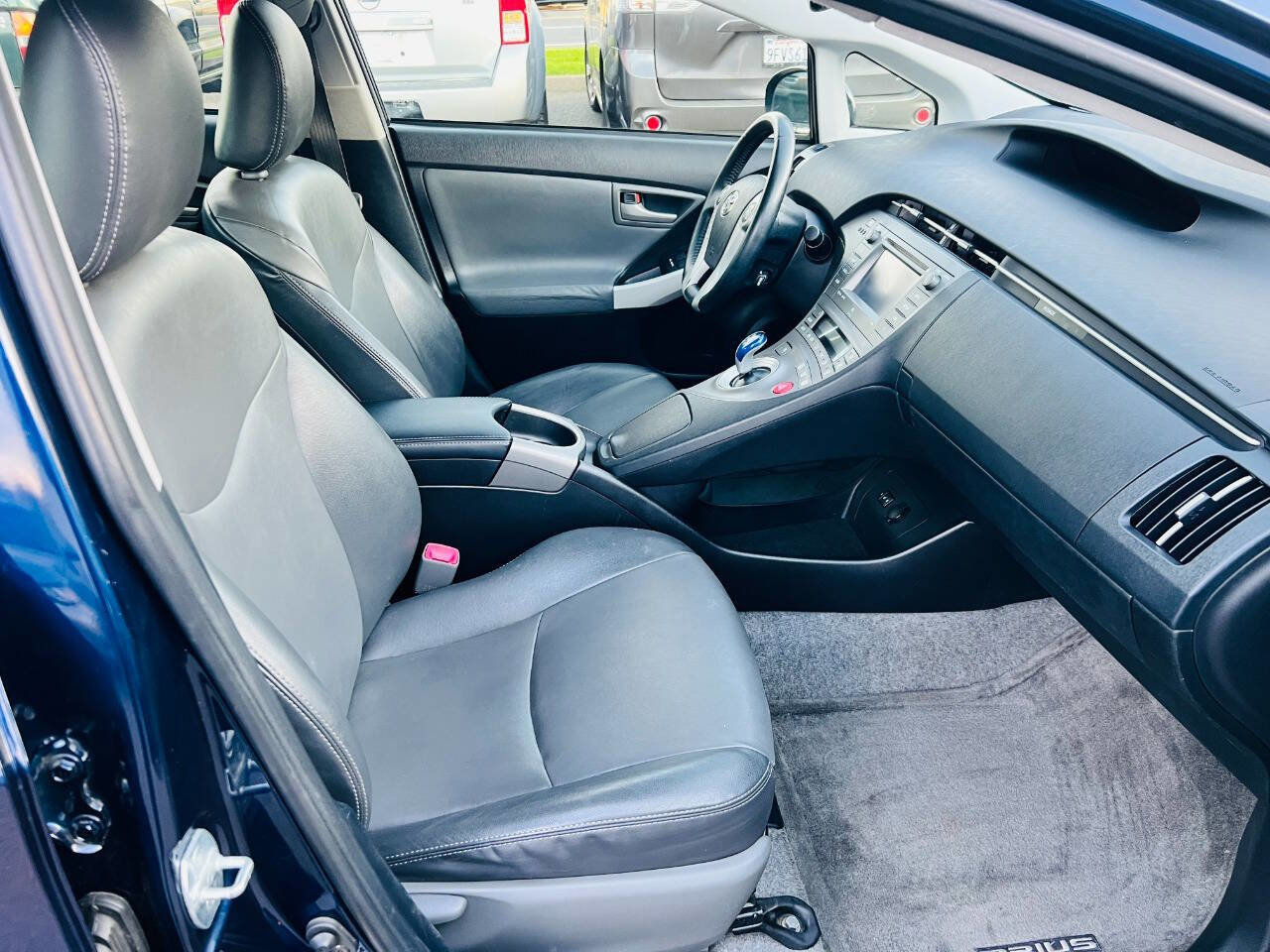 Used 2013 Toyota Prius Four FWD image 14