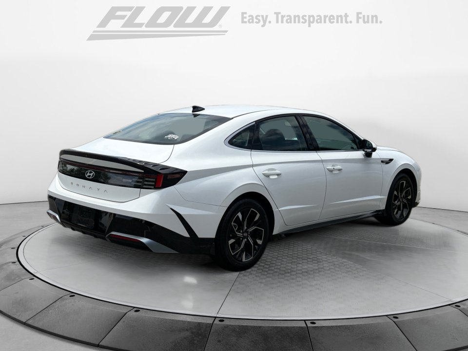 Used 2024 Hyundai Sonata SEL FWD image 9