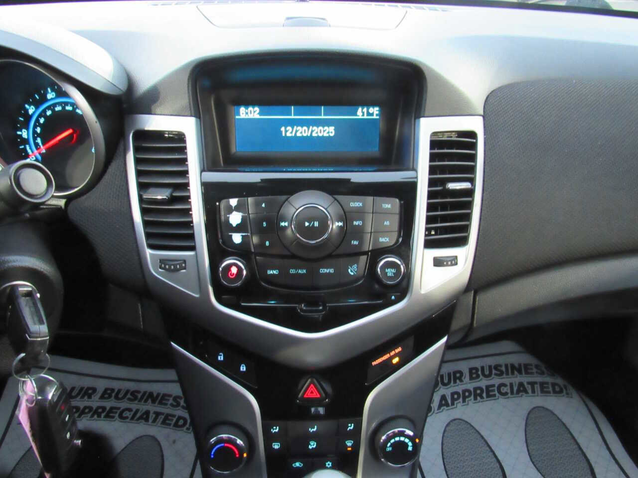 Used 2014 Chevrolet Cruze LT image 13