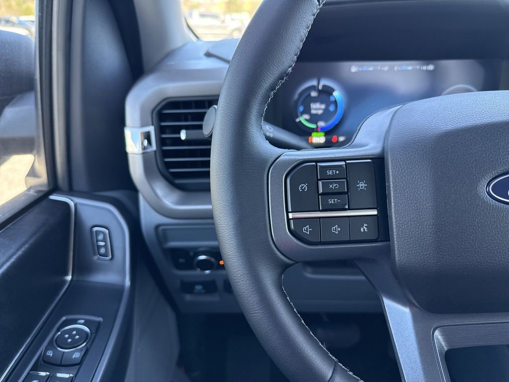 New 2025 Ford F150 Lightning XLT image 15