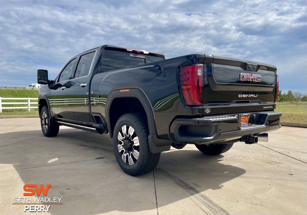 New 2025 GMC Sierra 2500 Denali w/ Denali Reserve Package image 4