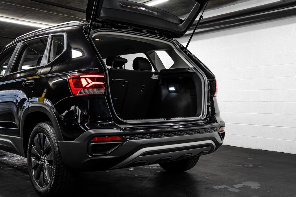 Used 2024 Volkswagen Taos S image 17