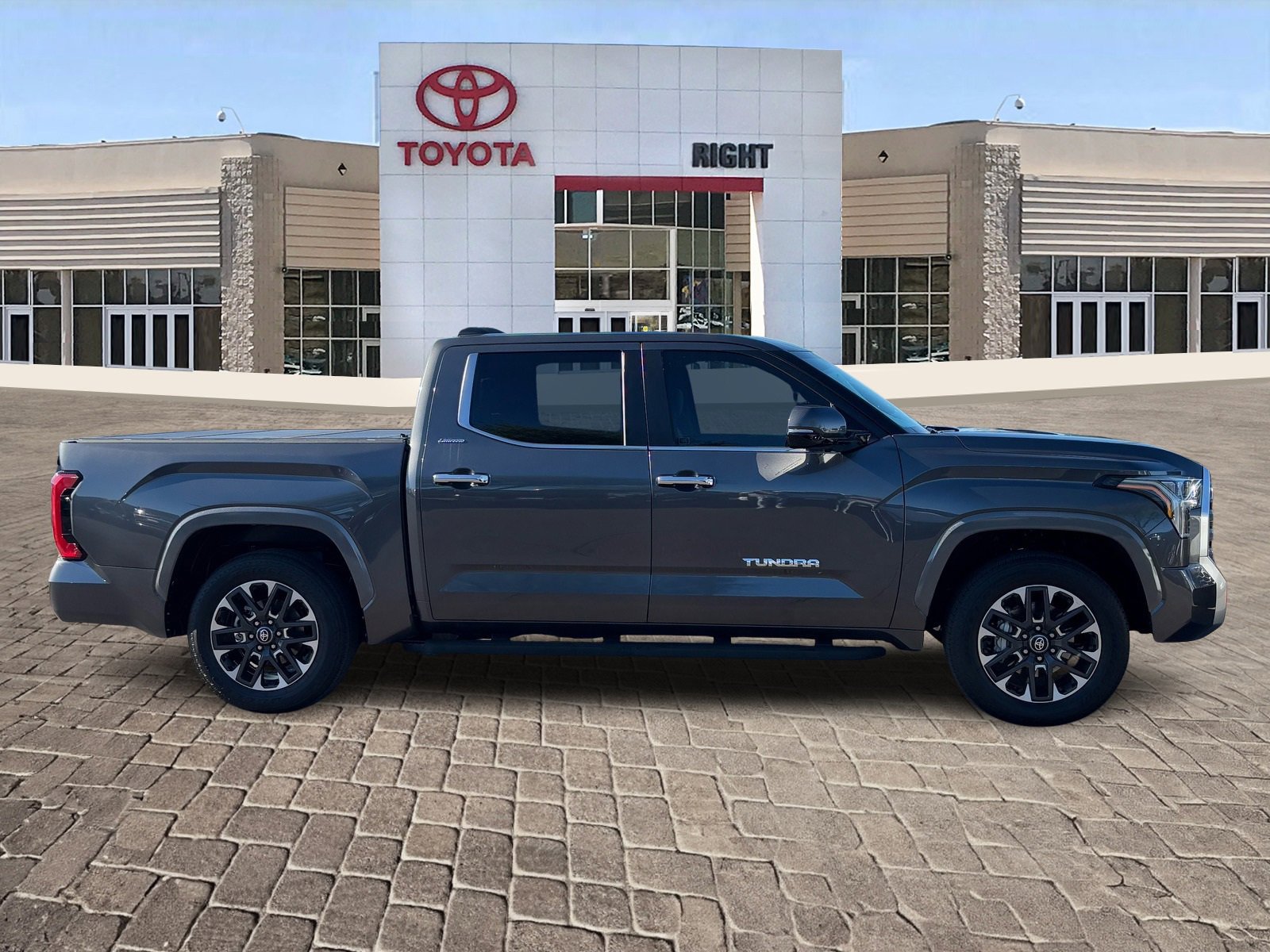 Used 2025 Toyota Tundra Limited image 8