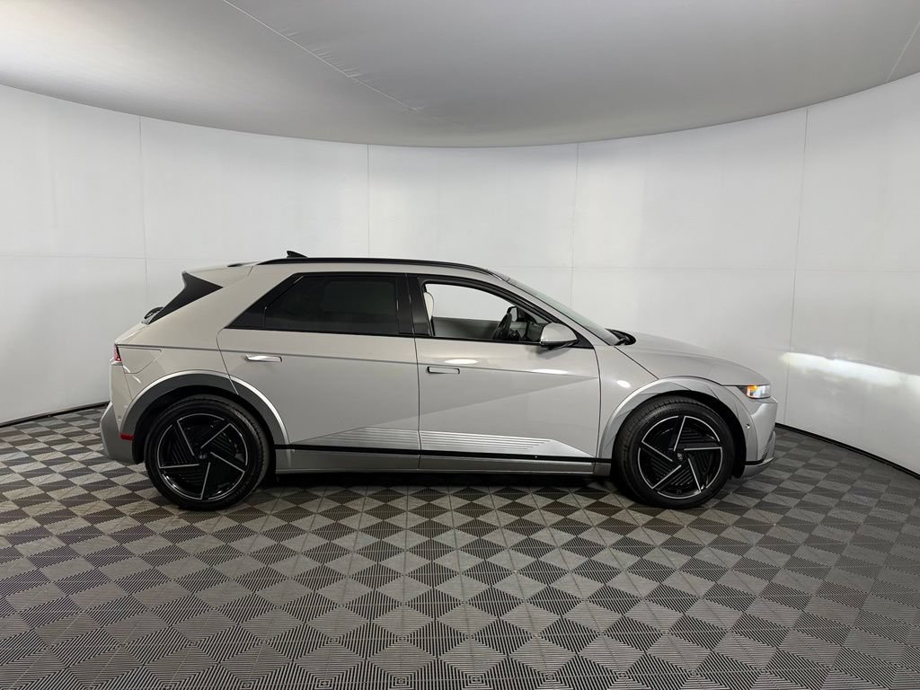 Used 2025 Hyundai Ioniq 5 Limited AWD/4WD image 6