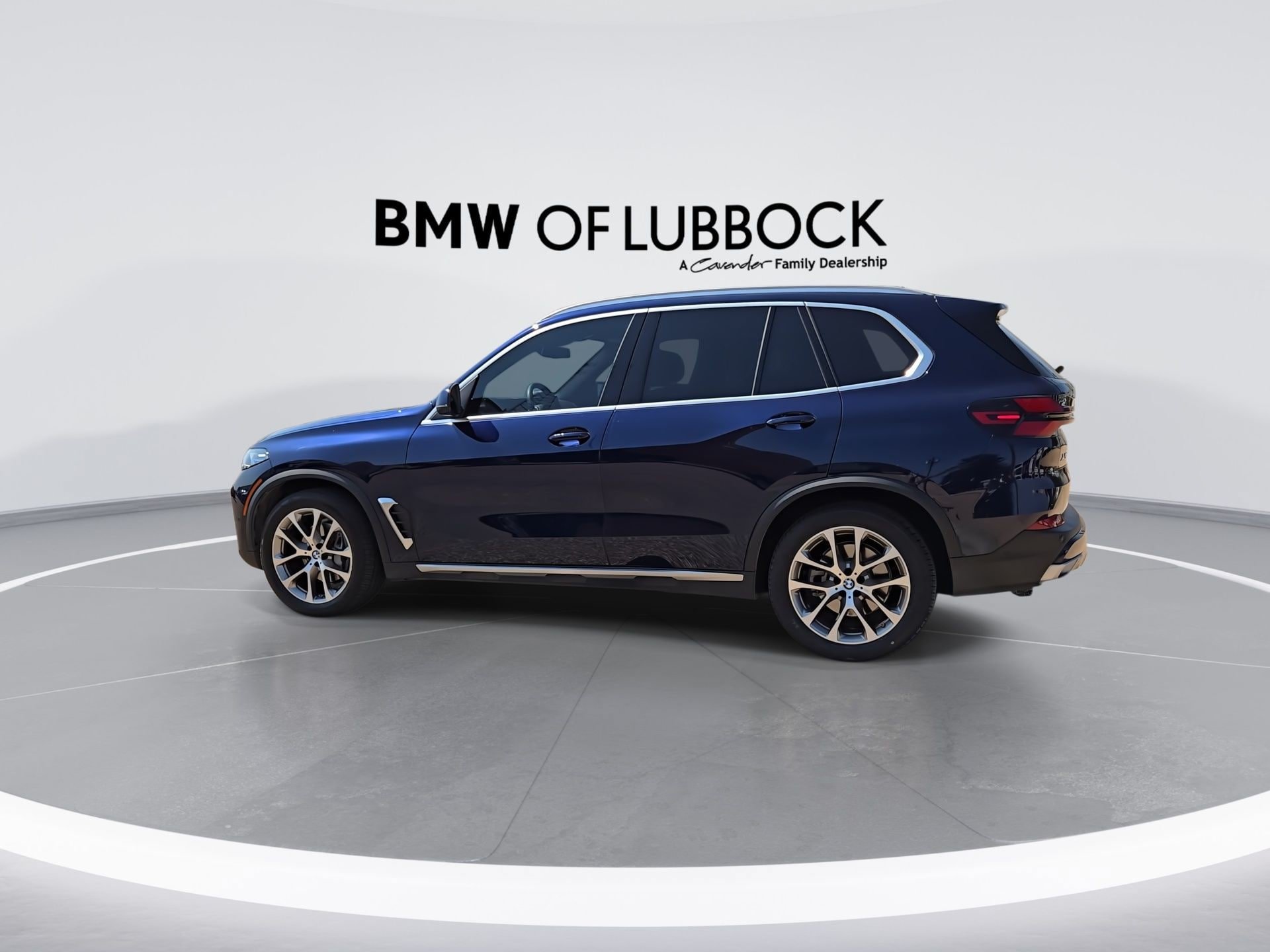 Used 2024 BMW X5 xDrive40i w/ Premium Package AWD/4WD image 6