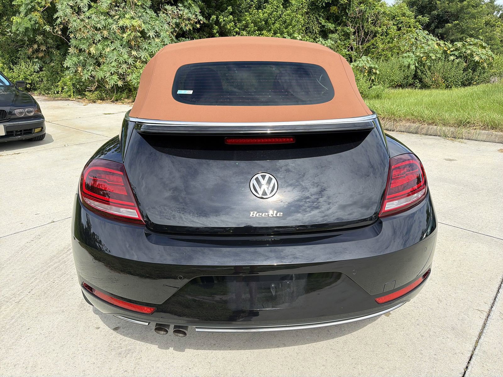 Used 2019 Volkswagen Beetle 2.0T SE FWD image 5