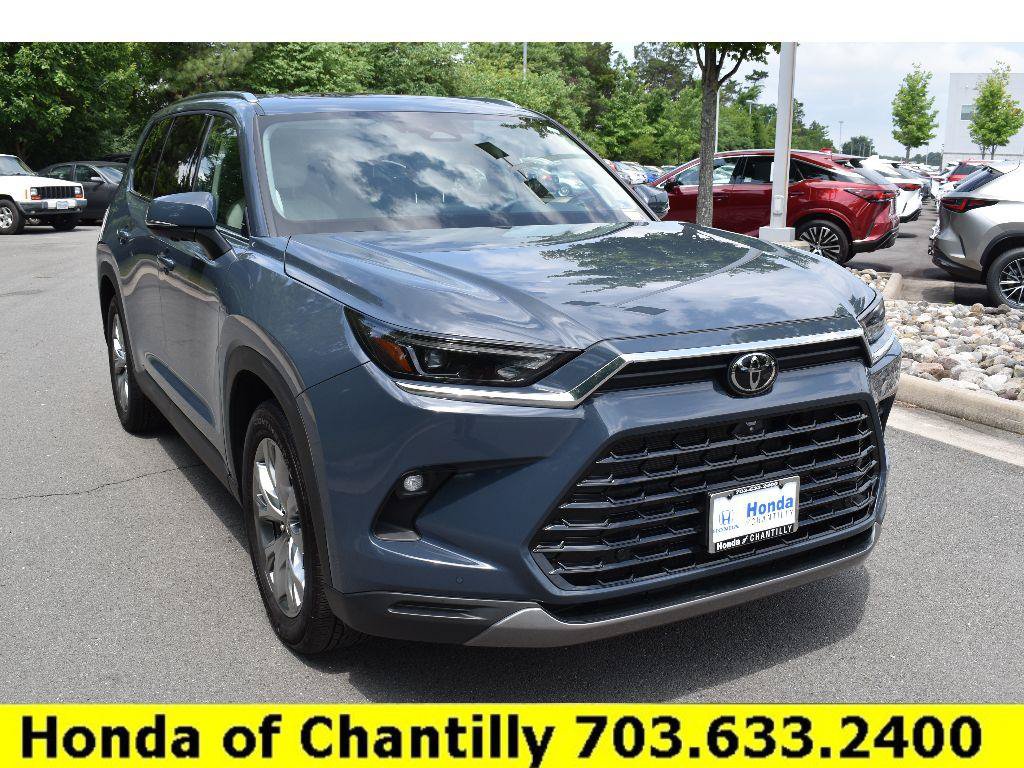 Used 2025 Toyota Grand Highlander AWD video 1