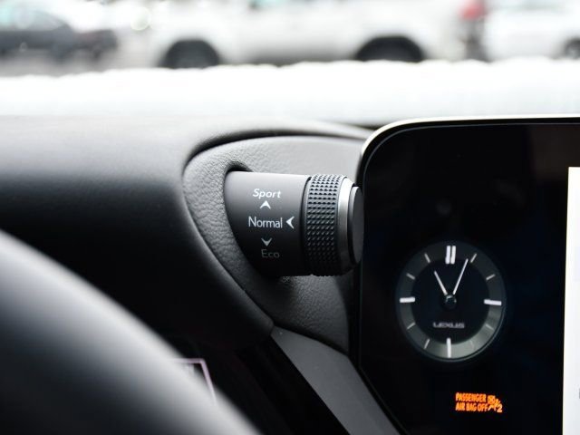 New 2025 Lexus ES 350 w/ Premium Package image 13