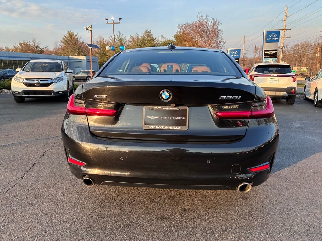 Used 2019 BMW 330i xDrive Sedan w/ Premium Package image 6