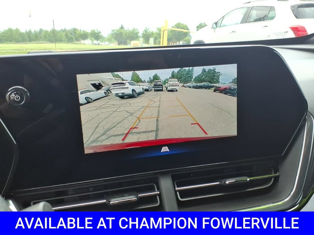 Used 2025 Chevrolet Trax RS w/ Sunroof Package FWD image 26
