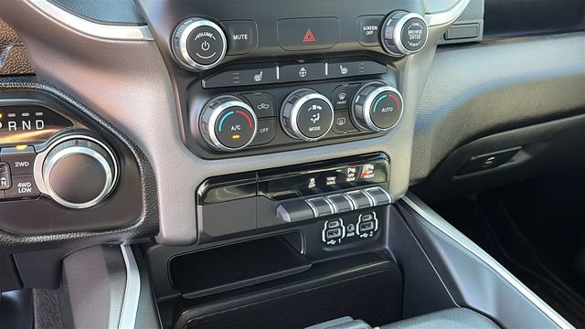 Used 2022 RAM 1500 Big Horn AWD/4WD image 18