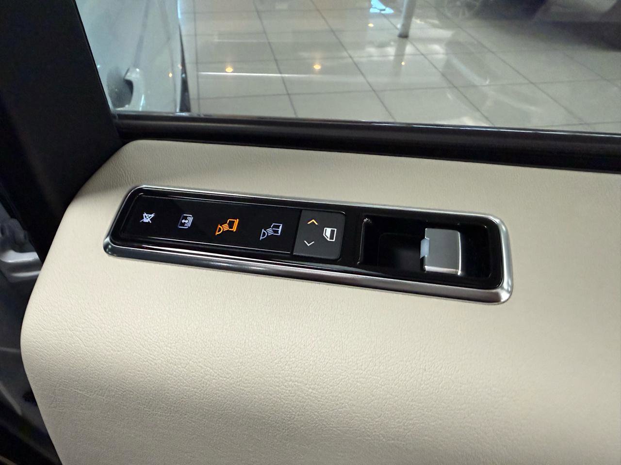 Used 2019 Land Rover Range Rover HSE AWD/4WD image 26