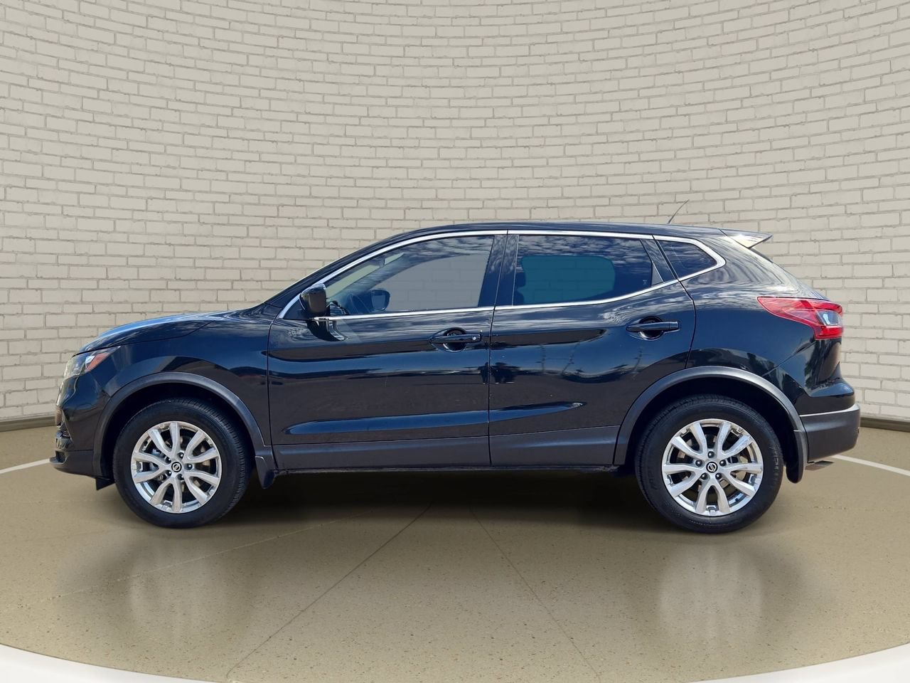 Used 2021 Nissan Rogue Sport S FWD image 8